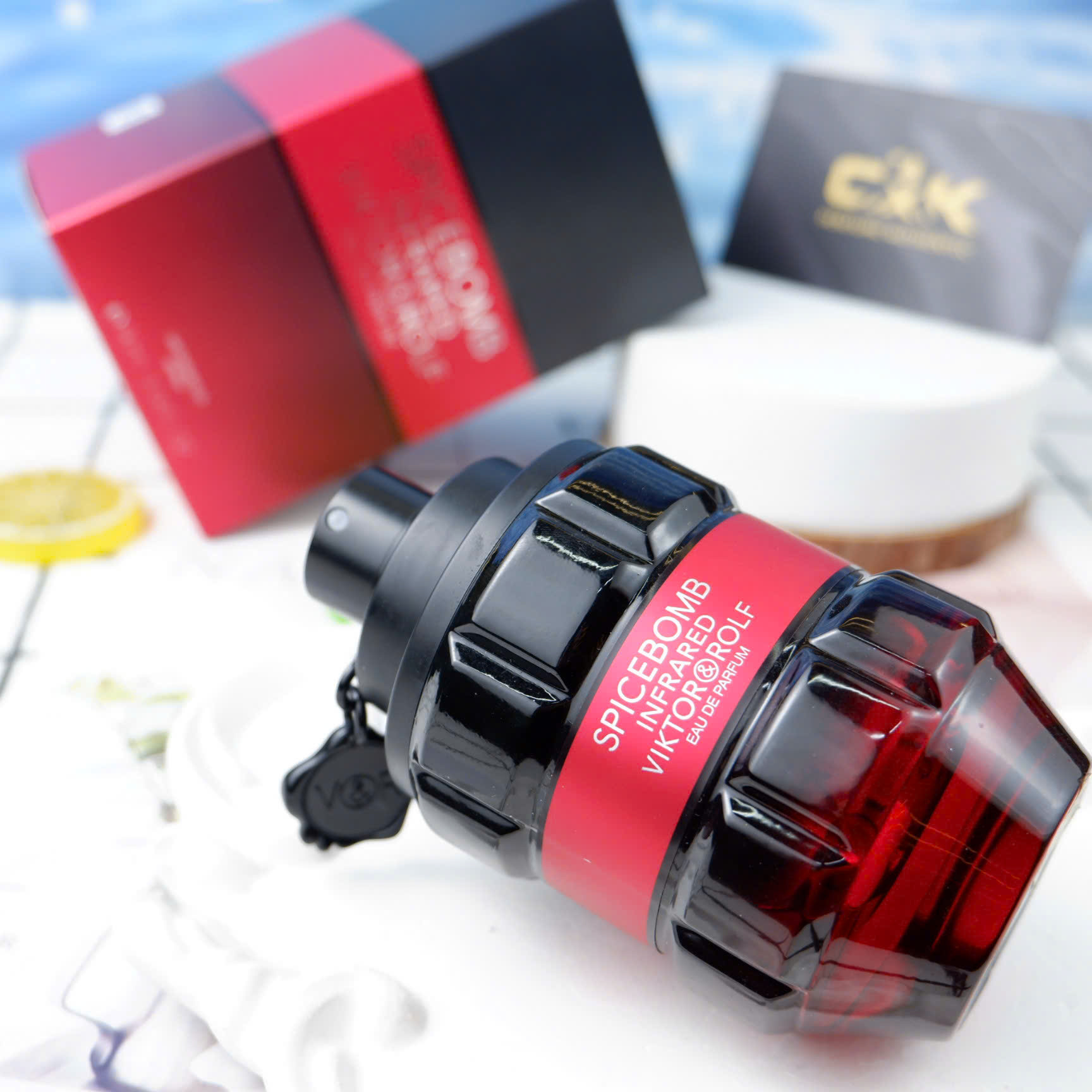 Nước Hoa Viktor & Rolf Spicebomb Infrared EDP Chính Hãng 4 Nước Hoa Viktor & Rolf Spicebomb Infrared EDP Chính Hãng - Ảnh 2